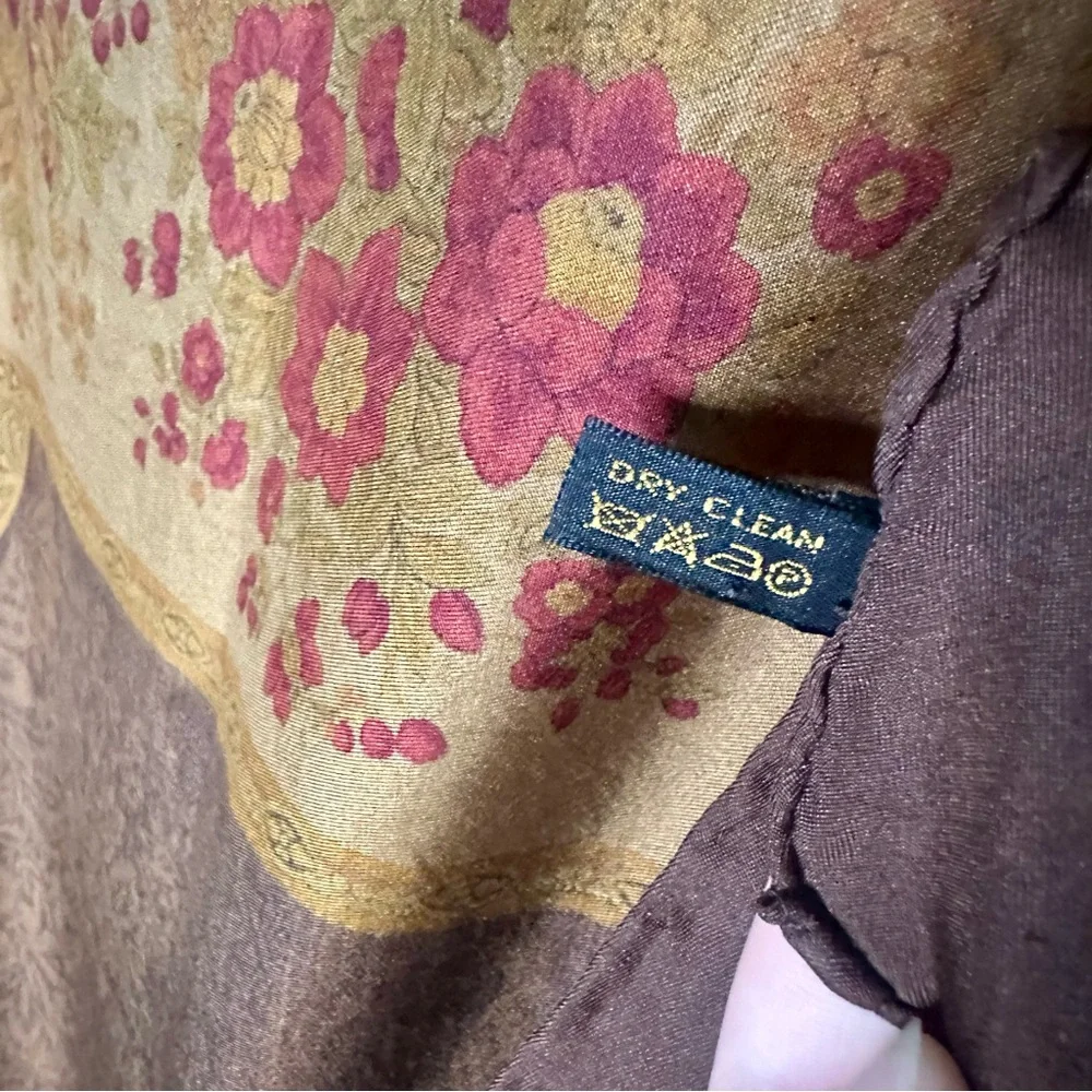 Vintage COACH Silk Floral Large Square Scarf - Picture 7 of 9